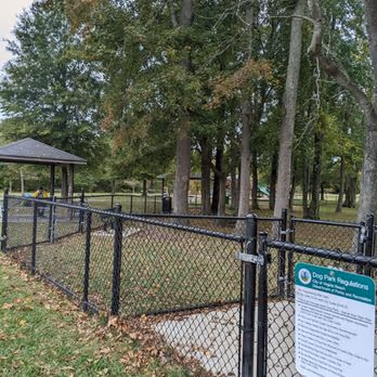 Salem Woods Neighborhood Dog Park
